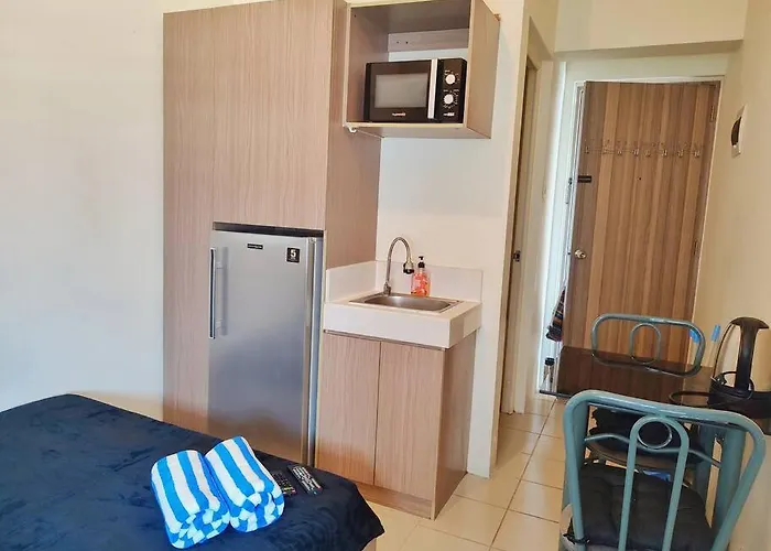 Urban Deca Edsa Staycation W/unli Wi-fi & Netflix Apartment